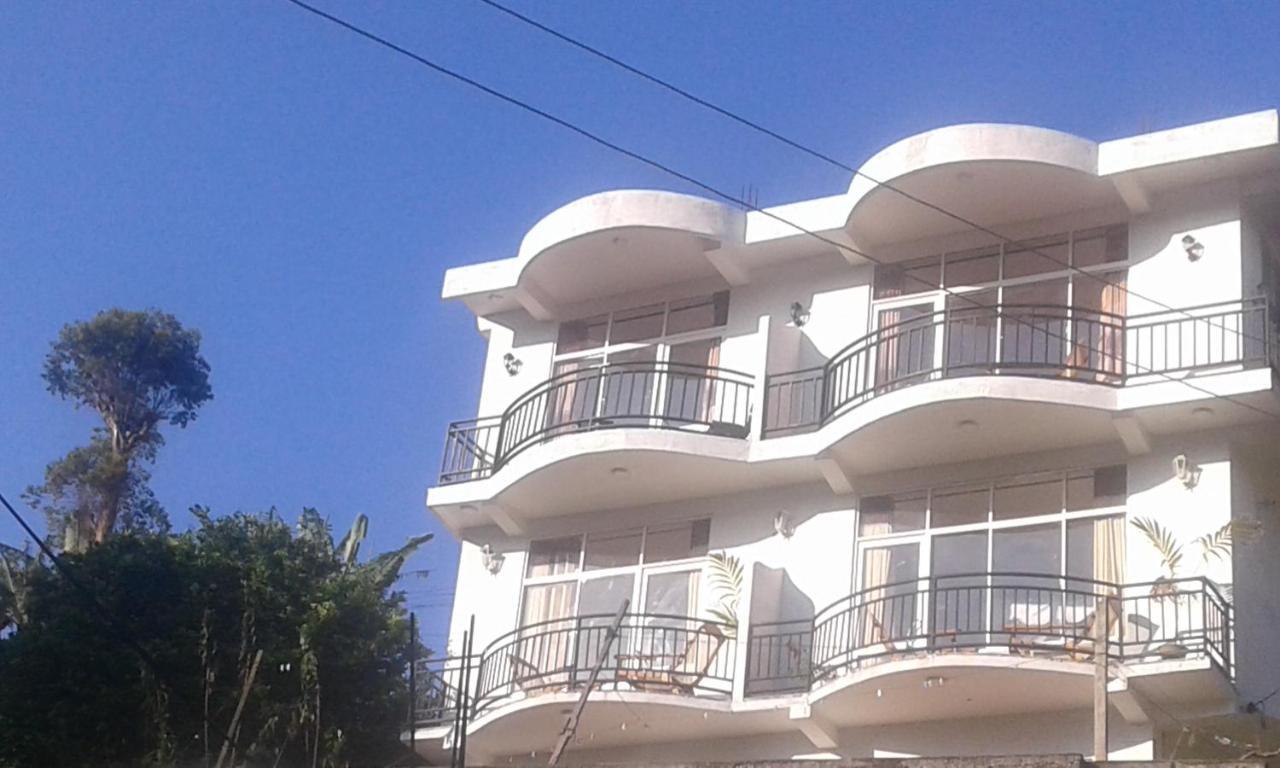 Lilly Guest Inn Haputale Buitenkant foto